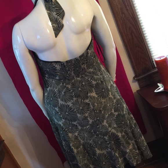 20w lined halter dress - Picture 2 of 2