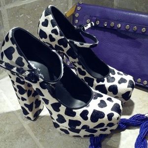 Alice + Olivia. Stacked heel platform