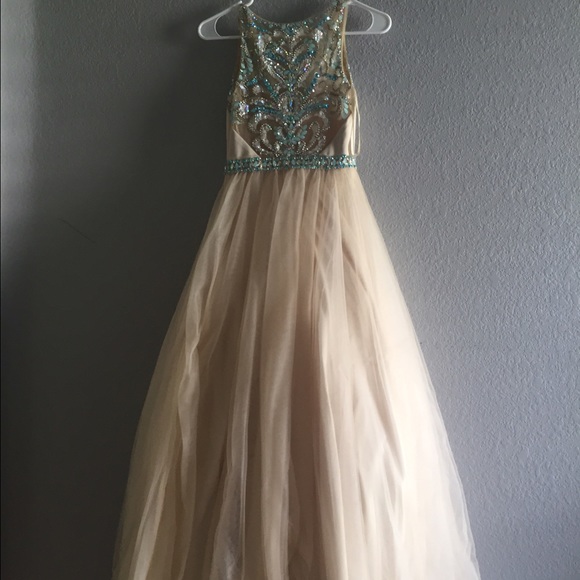 Madison James prom dress size 0 - Picture 3 of 4