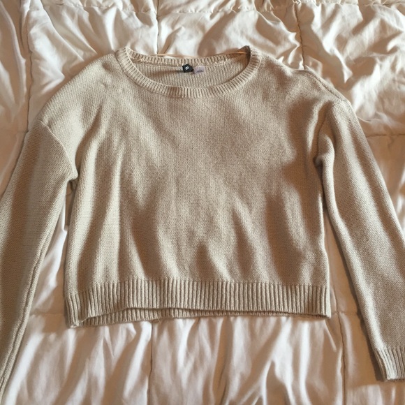 Crop top sweater
