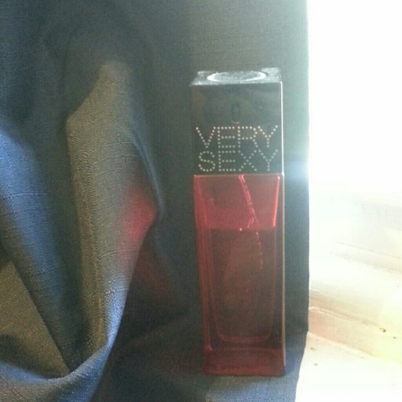 Victoria secret's Very Sexy eau de parfum spray