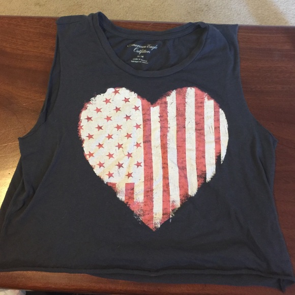 Sleeveless shirt
