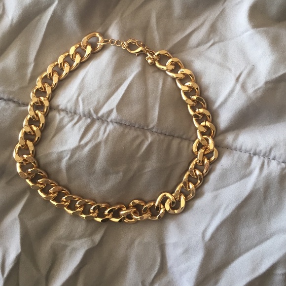 Gold link necklace