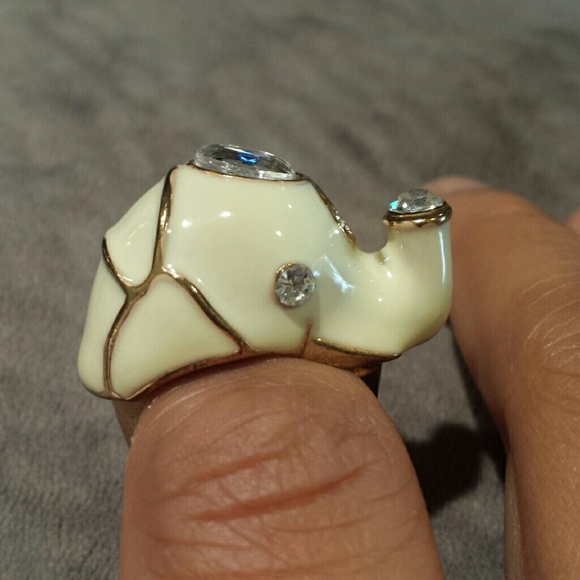 Adorable Cream and Gold Elephant Ring - Picture 4 of 4