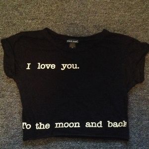 Black crop top! MAKE SOME OFFERS ON MY CLOSET! 😃