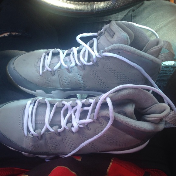 Air Jordan cool grey 9
