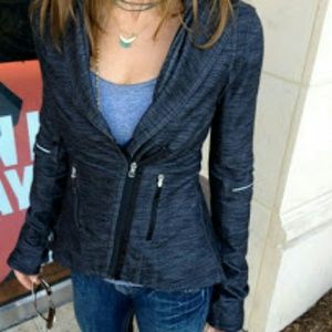 Lululemon jacket! Looks brand new!