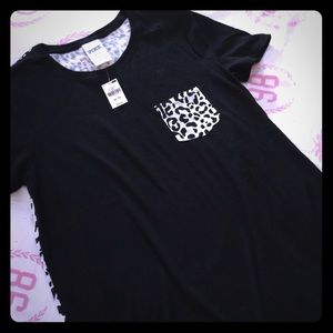 NWT VS PINK LEOPARD PRINT TEE XS