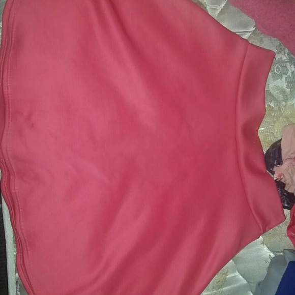 Pink skater skirt - Picture 1 of 3