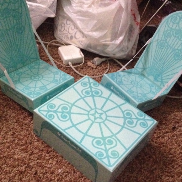 Foldable chairs + Table!