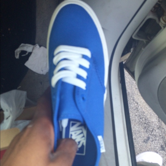 Vans - Picture 3 of 3