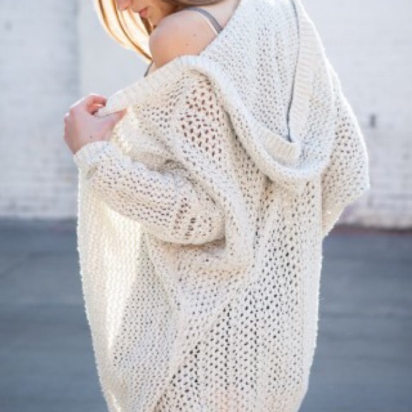 Brandy Melville Moselle sweater
