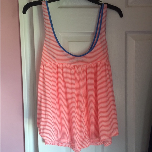 Perfect summer tank - Picture 2 of 3