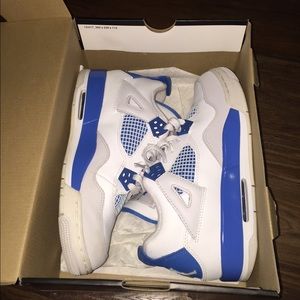 Air Jordan Military Blue 6's