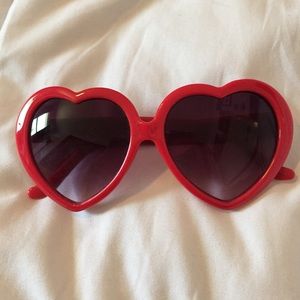 Heart eye sunglasses