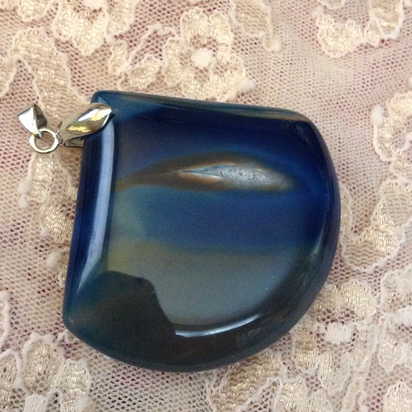 BOGOF Extra Large Beautiful Sapphire Druzy Pendant - Picture 3 of 4