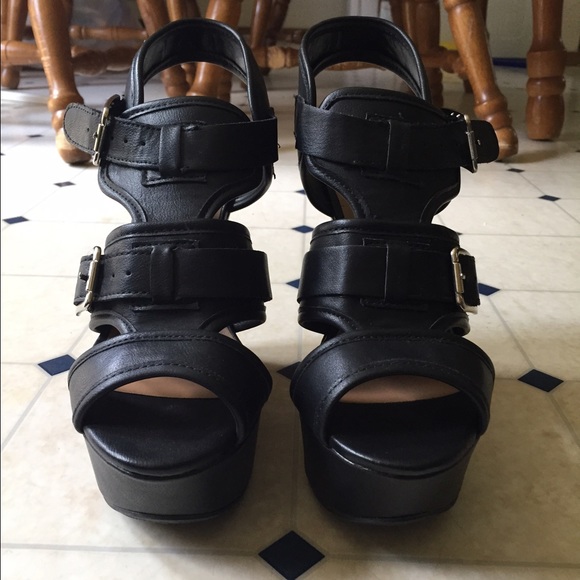Black Wedges 💕