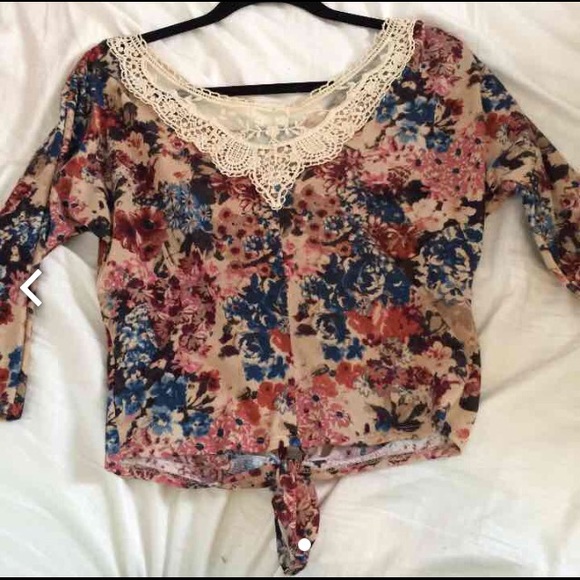 Floral shirt - Picture 2 of 2