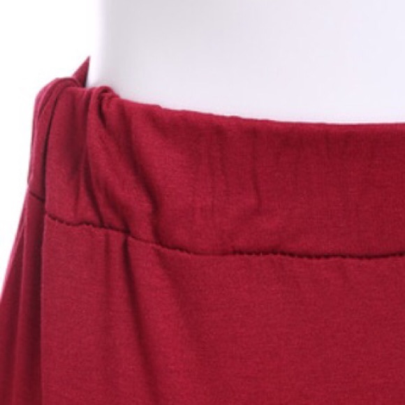 💕Bodycon Asymmetrical Skirt 💕 - Picture 3 of 4