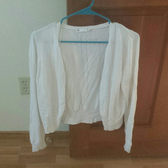 White sweater - Picture 1 of 2