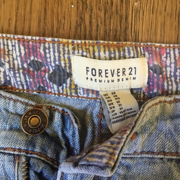 Forever 21 denim Jean shorts with rips - Picture 2 of 3