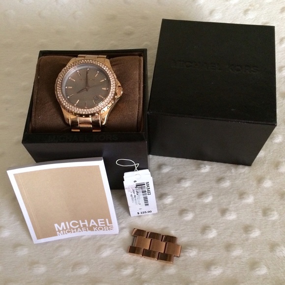 Michael Kors 100% authentic rosegold watch