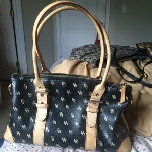 Dooney & Bourke Black and Tan Signature Purse.