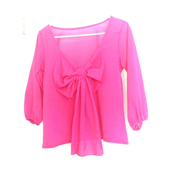 Boutique bow back top 🎀