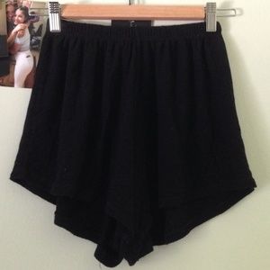 Brandy Melville flowy high waist short