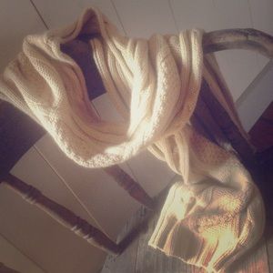 BR sweater scarf