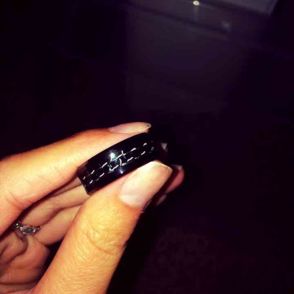 Carbon fiber men's ring