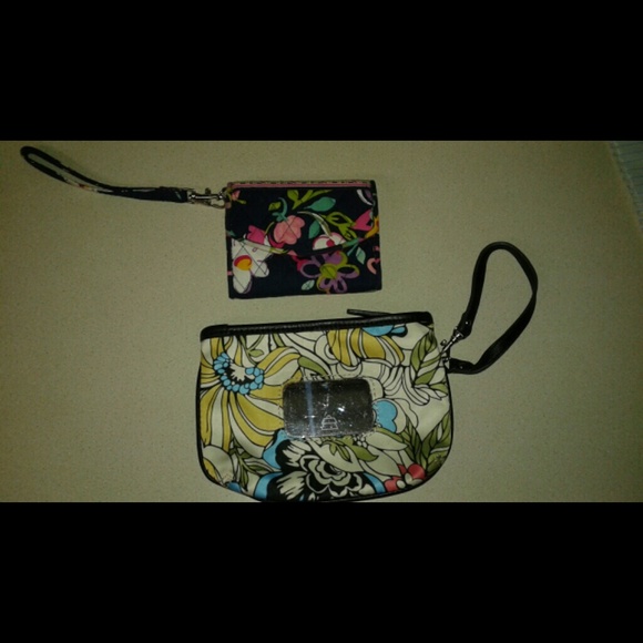 2 Vera Bradley And Kathy Van Zeeland Wristlets
