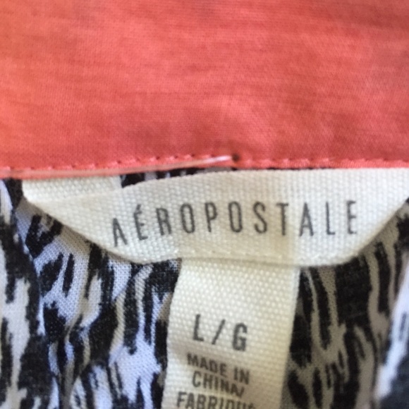 Patterned top - Picture 2 of 3