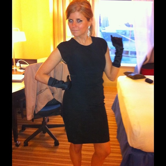 Classic LBD! Nicole Miller
