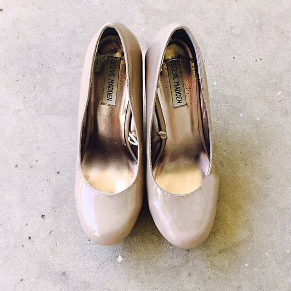 {steve madden} nude aztec wedges - Picture 2 of 4