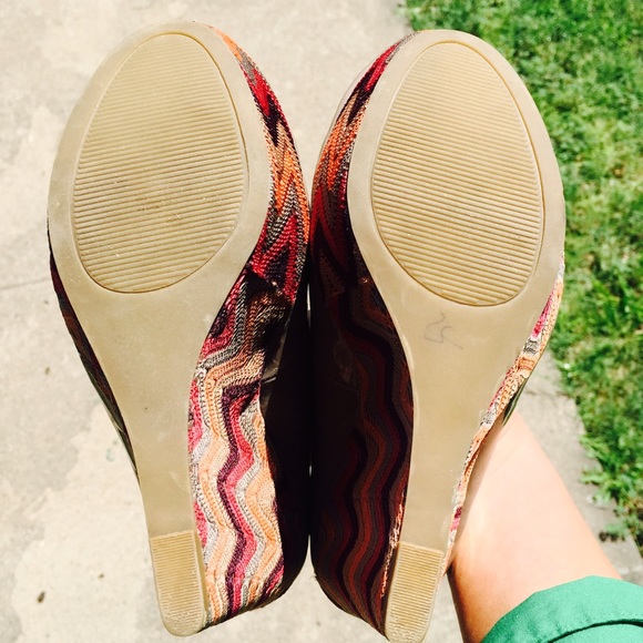 {steve madden} nude aztec wedges - Picture 3 of 4