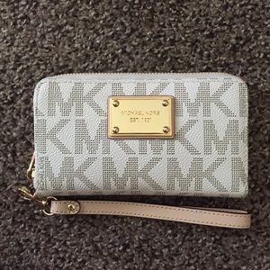 Michael Kors Wristlet