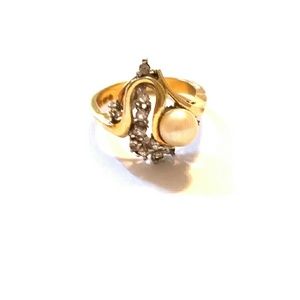 Gold pearl and diamond ring