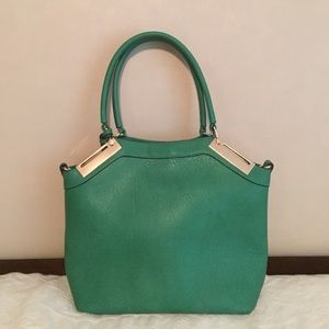 NWOT emerald handbag with gold accents