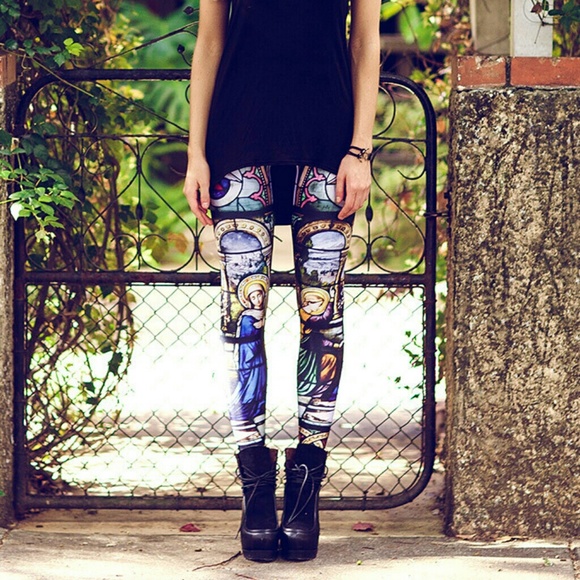 Blackmilk Pants - Blackmilk cathedral leggings