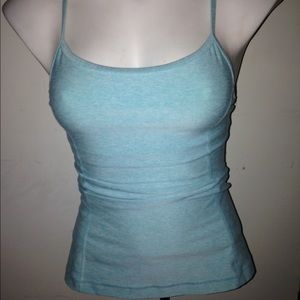 Under armour y back tank brand new no tags. XS