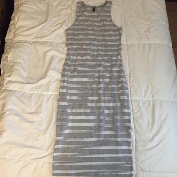 Cotton On Maxi Dress - Picture 2 of 4