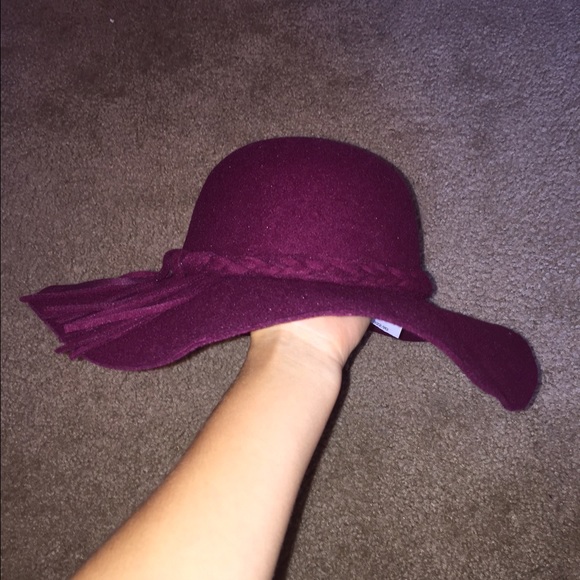 Hat - Picture 2 of 3