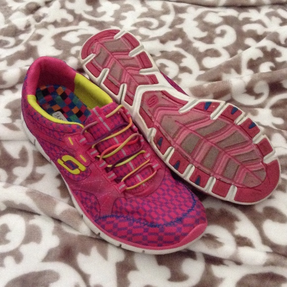 Great walking sneakers