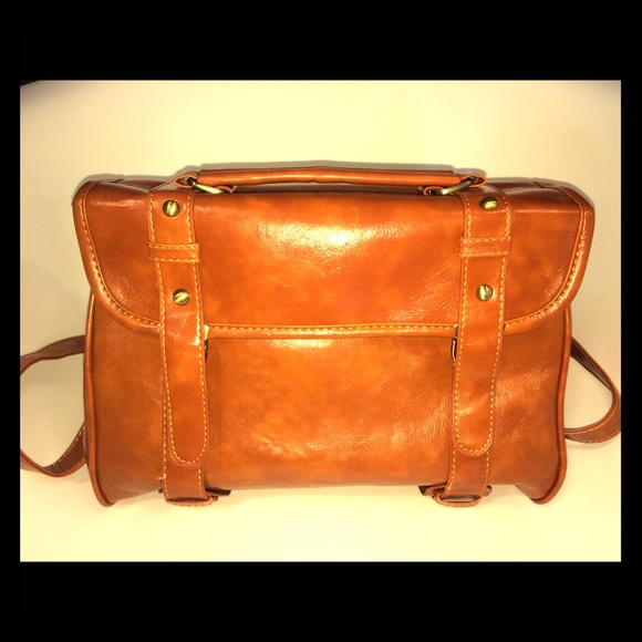 Tan Leather Messenger Tote/Bag/Purse/Traveler