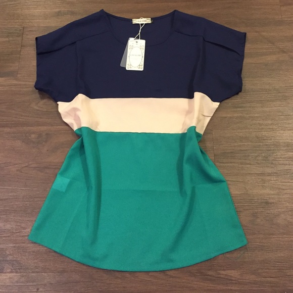 Liva Girl Tops - NWT Shift Shirt