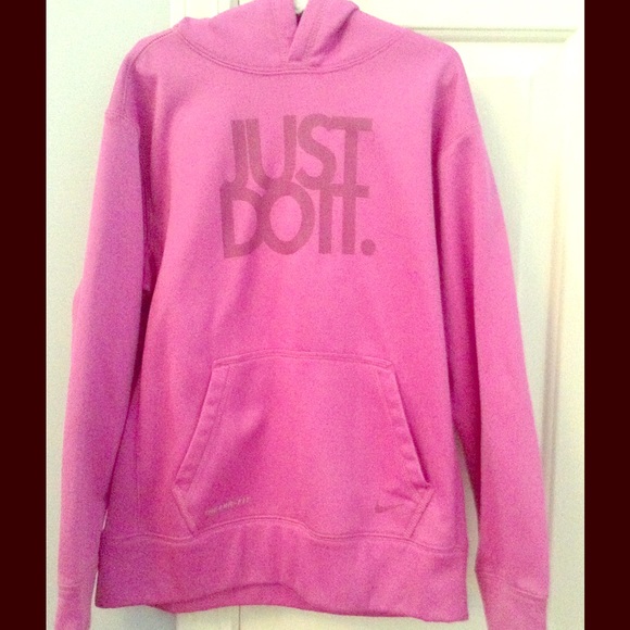 Nike Outerwear - Nike sweatshirt