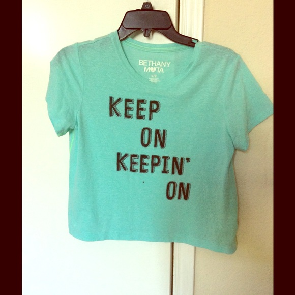 Keep on keepin' on Crop Top - Picture 1 of 2