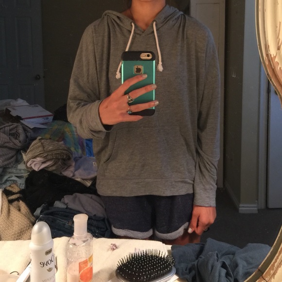 Super cute light sweatshirt