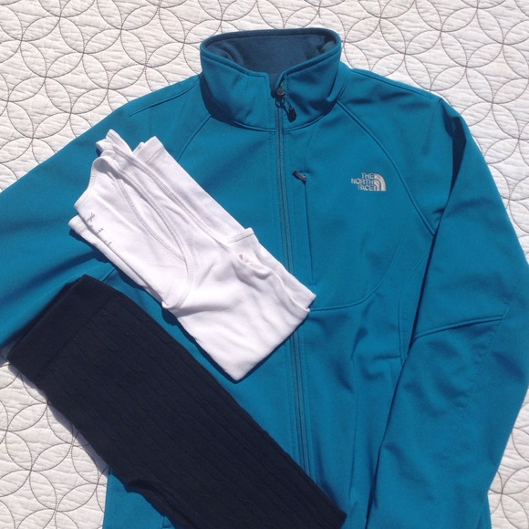 🍃SOLD🍃 North Face Tech Jacket Medium - Picture 4 of 4